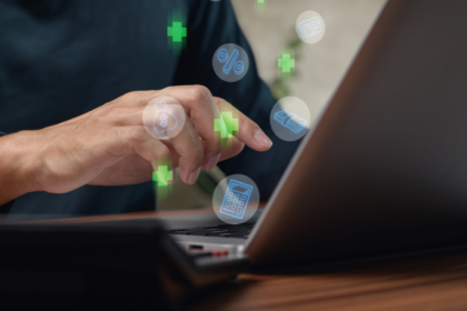 Ediney Jara de Oliveira analisa como as fintechs estão promovendo a disrupção nos serviços financeiros tradicionais.